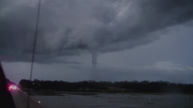 S01:E06 - Holiday Hell