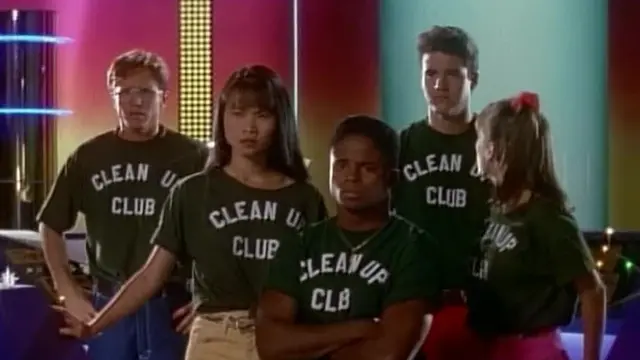S01:E37 - Clean-Up Club