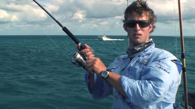 S01:E05 - Triple Tuna Tussle at the Great Barrier Reef