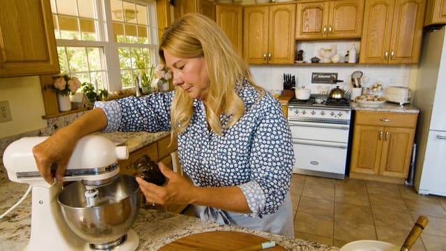 S01:E06 - Lobster Bake