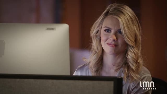 S01:E02 - Clocking In, Freaking Out and Falling Down