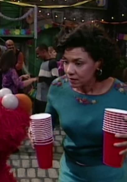 S32:E02 - Elmo Wants a Partner for the Dance Party poster