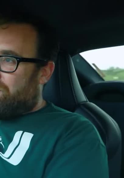 S08:E11 - Aston Martin vs. Lexus LC 500 poster