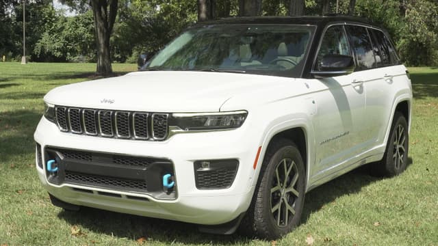 S42:E11 - 2022 Jeep Grand Cherokee 4xe