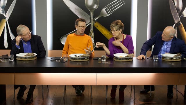 S08:E30 - North East Judging