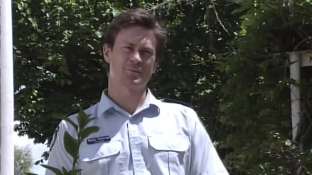 S03:E40 - All Part of the Service