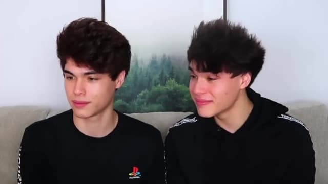 S06:E02 - TikToks That Are Actually Funny / Busting Viral TikTok Food Hacks!