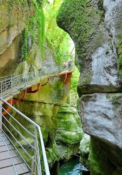 S01:E05 - Gorges Du Fier: A Scenic Adventure Walk in France poster