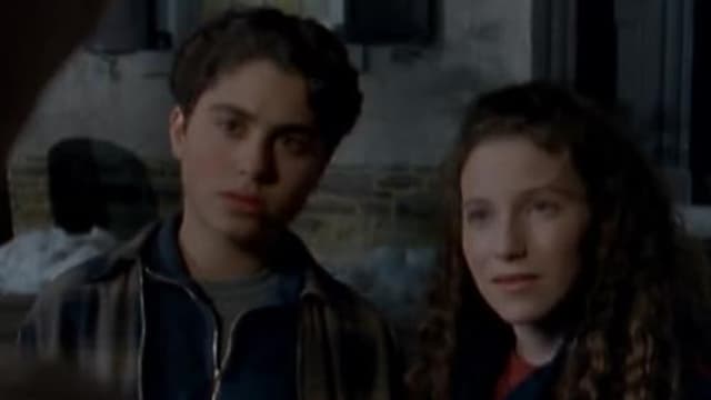 S02:E01 - The Headless Ghost