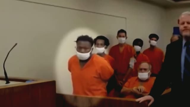 S01:E07 - Social Media Tragedy