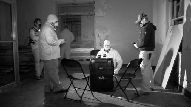 S02:E01 - U.S. Marine Hospital