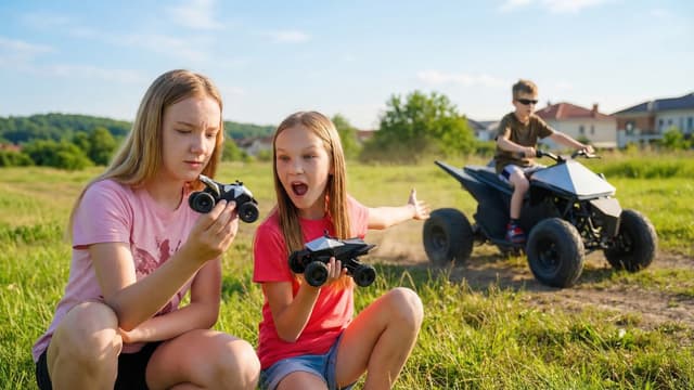 S01:E04 - Buying Cyberquads in Our Size