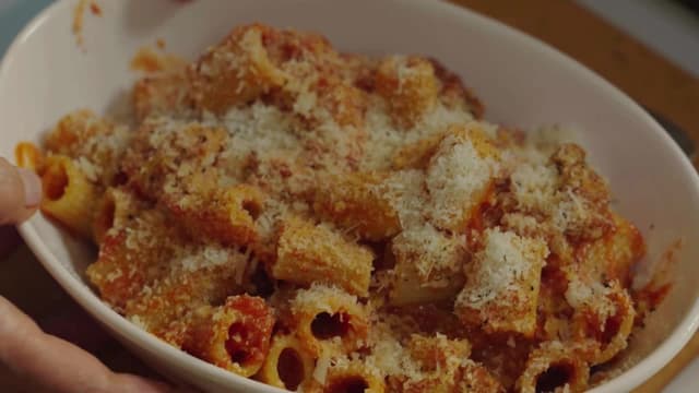 S12:E01 - Essential Pastas of Rome