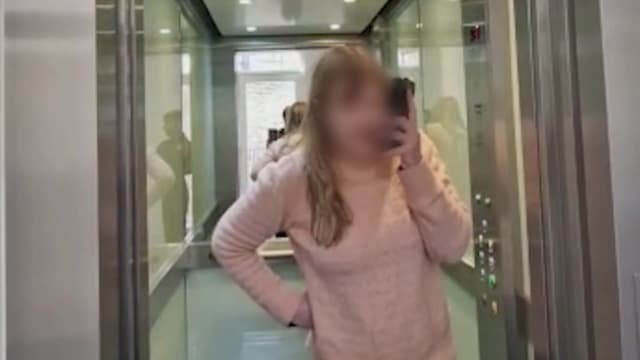 S04:E02 - Elevator Screamer