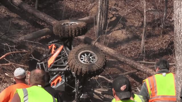 S01:E16 - Road Block