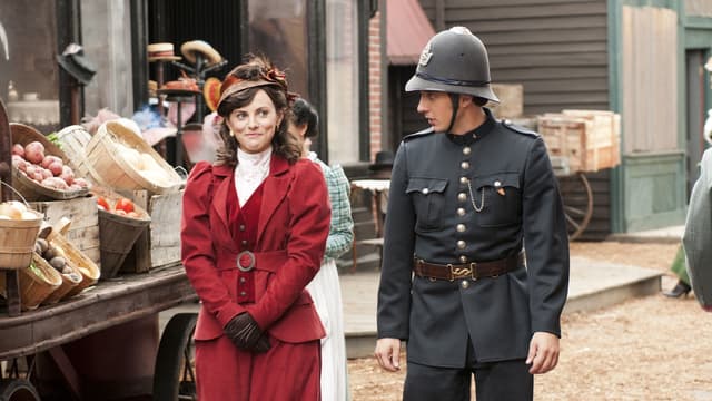 S05:E04 - War on Terror