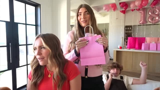 S03:E03 - I Bought Sister’s Dream Birthday List