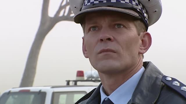 S09:E12 - An Inspector Calls