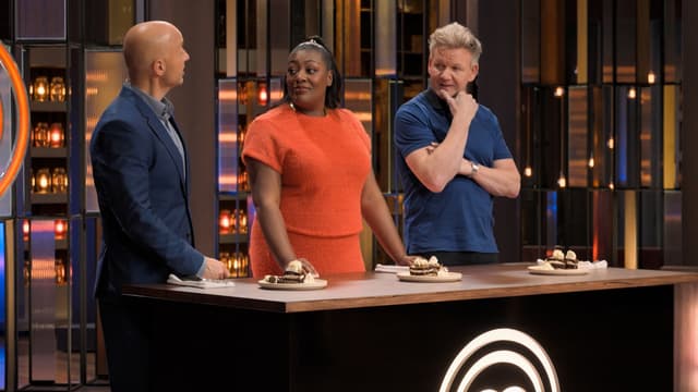 S15:E07 - Mystery Box