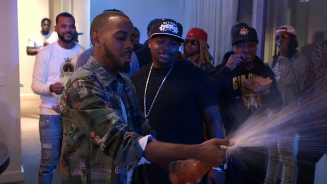 S05:E11 - Jojo Makes a No-No