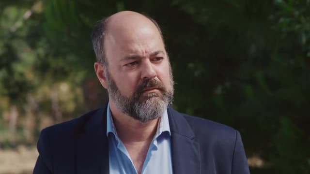 S01:E10 - Y USTED NOS LLAMA NINOS?