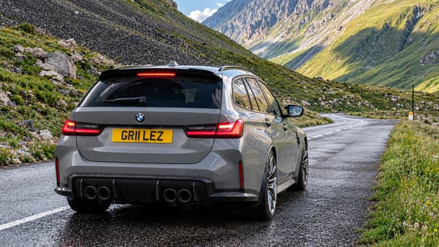 S01:E17 - BMW M3 Touring: 5,000 Miles Across Europe