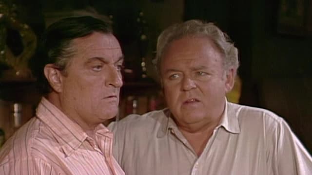 S09:E03 - Reunion on Hauser Street