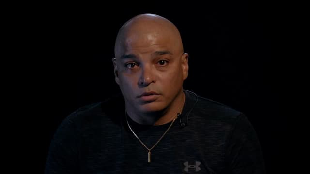 S01:E01 - Island Mentality