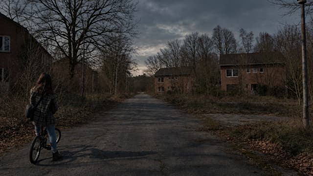 S01:E20 - The Abandoned British Town Frozen in Time
