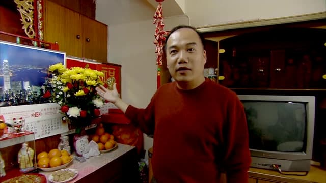 S01:E16 - Chinese New Year - Hong Kong