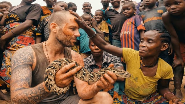 S01:E05 - Hunting Venomous Snakes With the Pygmies