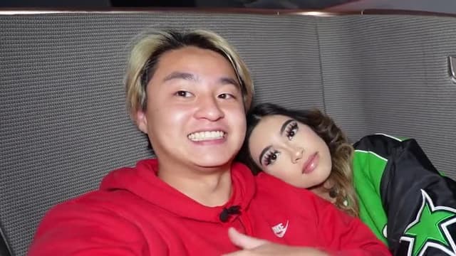 S03:E14 - Buying Expensive Plane Tickets and Exploring a Haunted Tree House