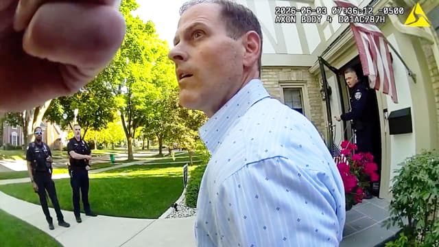 S01:E25 - Plastic Surgeon Stalked Co-Worker with Hidden Camera: Police