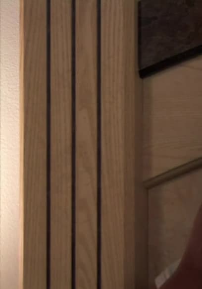 S01:E01 - Eats Toilet Paper / Blow Dryer poster