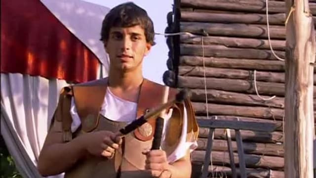 S03:E03 - Gladiators