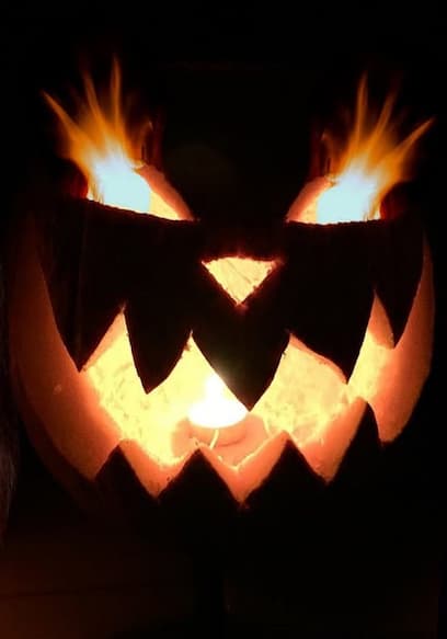 S01:E06 - Stalked by Pumpkins: The Full Story (Season One) poster