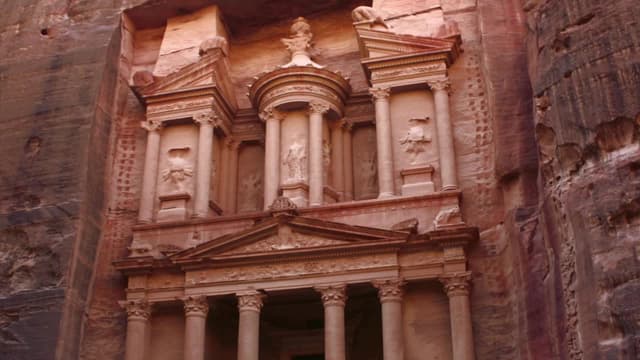 S01:E05 - Petra and Quseir 'Amra