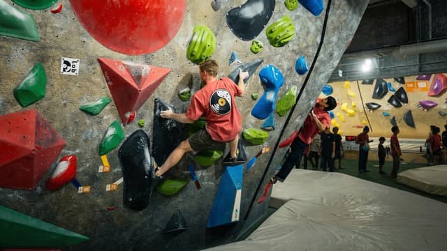 S01:E10 - I Entered Japan's Hardest Climbing Competition