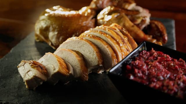 S01:E09 - Thanksgiving Comes Early