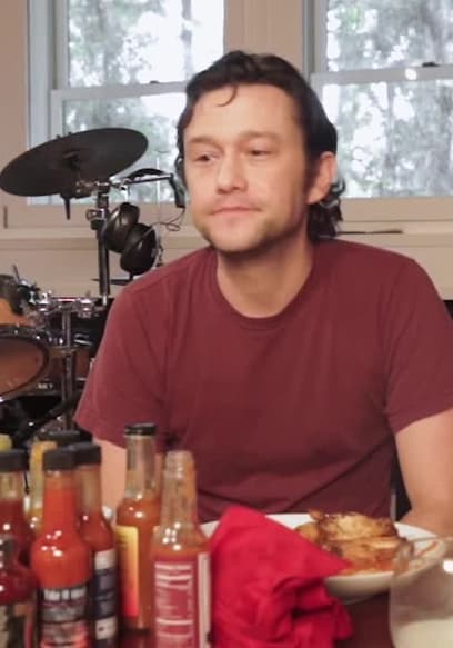 S12:E10 - Joseph Gordon-Levitt Gets Cocky While Eating Spicy Wings poster