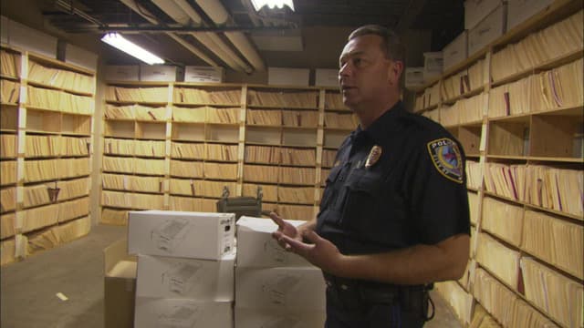 S06:E12 - A Knock at the Door / Shattered