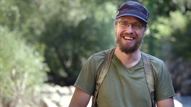 S01:E03 - Protectors