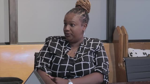 S02:E01 - Under Pressure