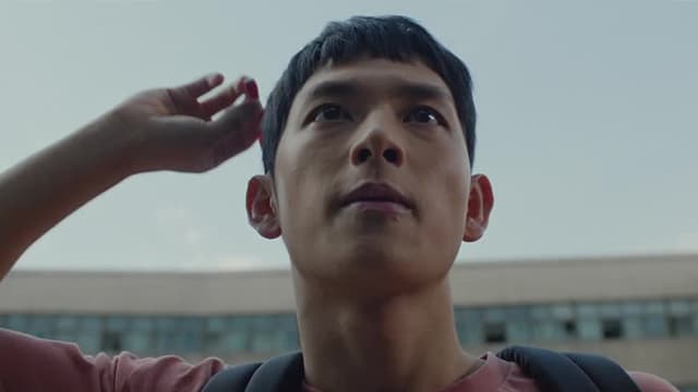 S01:E01 - Strangers From Hell