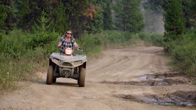 S04:E10 - Maltratado y magullado