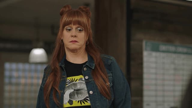 S02:E09 - Promoting From Within