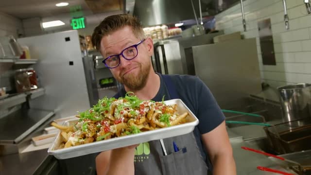 S07:E02 - Lots of Cluck