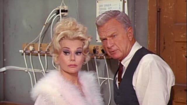 S01:E09 - You Can't Plug in a 2 With a 6