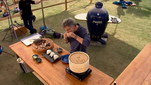 S02:E03 - Asian Smoke