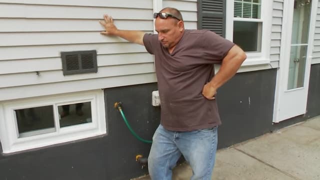 S03:E07 - When a Tree Falls in the Yard